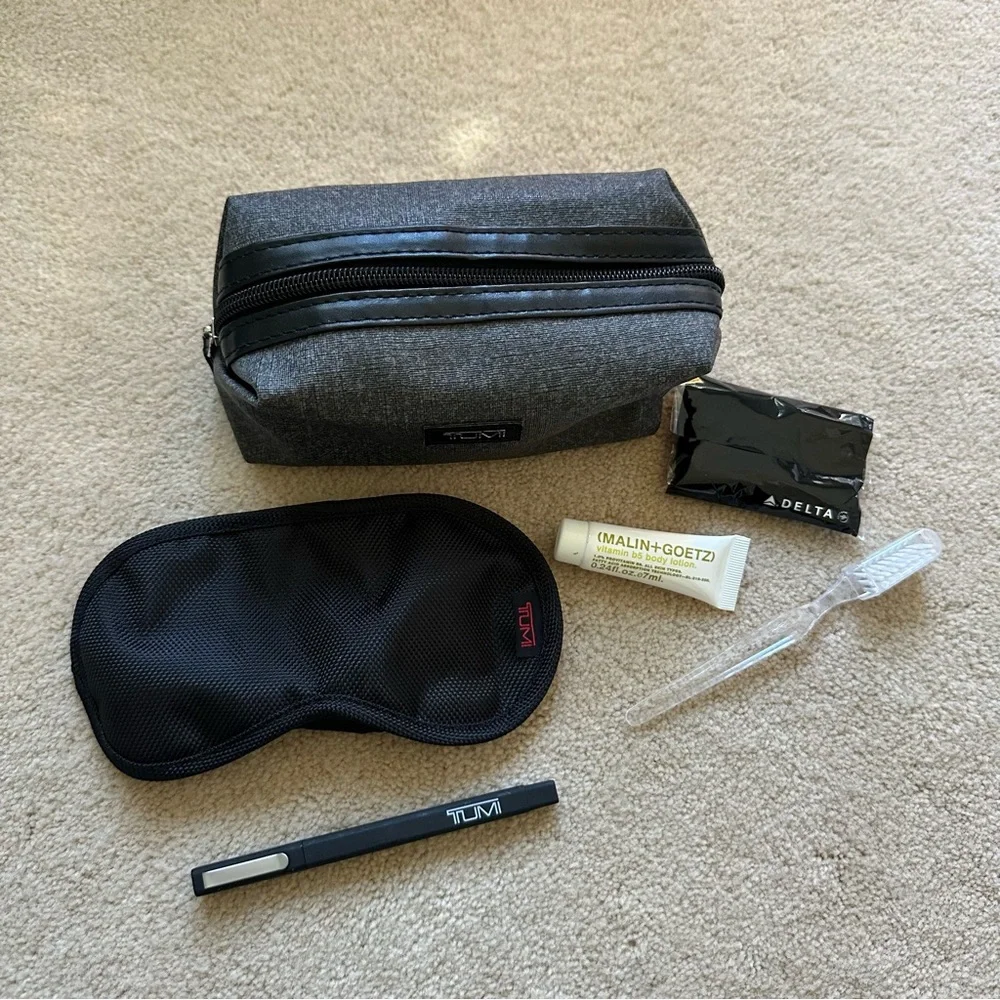 Tumi for Delta Travel Pouch